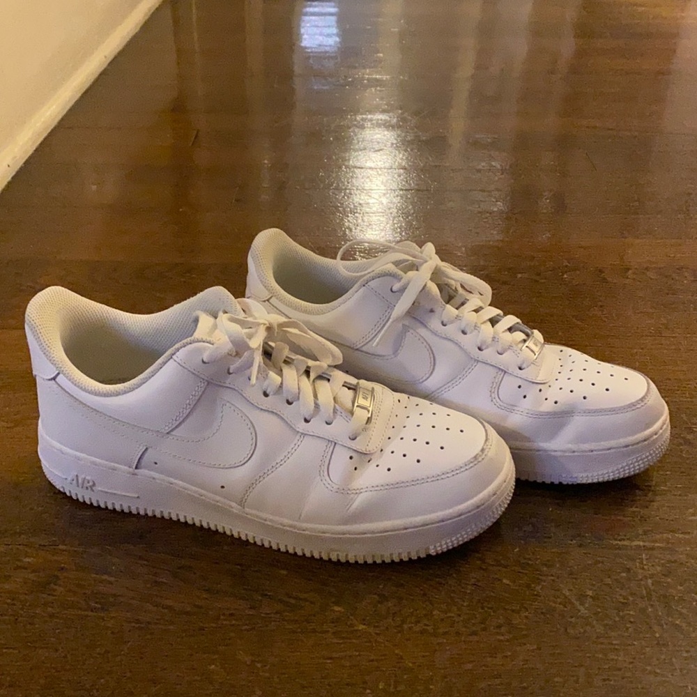 Air Force 1’s women’s size 10